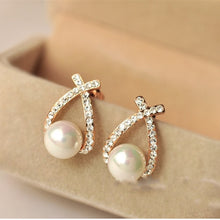 Load image into Gallery viewer, Pearl Drop Earrings