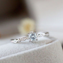 Load image into Gallery viewer, Crystal Twist Cubic Rings